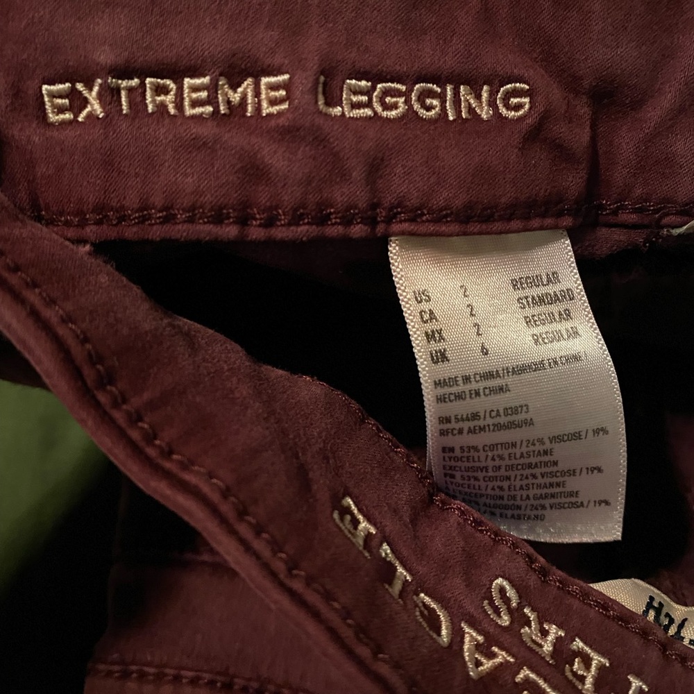 American eagle super stretchy leggings/jeans maroon